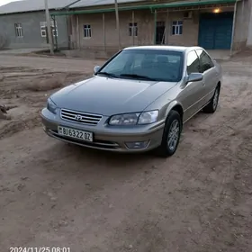 Toyota Camry 2000