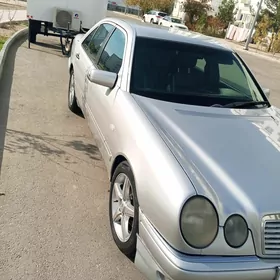 Mercedes-Benz E320 1997