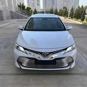 Toyota Camry 2020