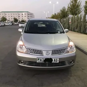 Nissan Tiida 2008