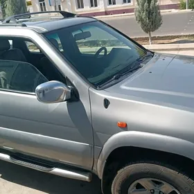 Nissan Pathfinder 2001