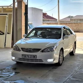 Toyota Camry 2004