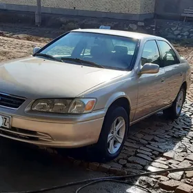 Toyota Camry 2000