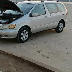 Toyota Sienna 2002