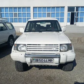 Mitsubishi Pajero 1997