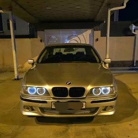 BMW E39 2000