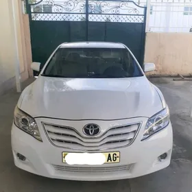 Toyota Camry 2010