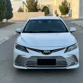 Toyota Camry 2020