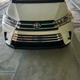 Toyota Highlander 2015