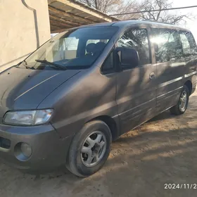 Hyundai H-1 1999