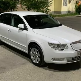 Skoda Superb​ 2011