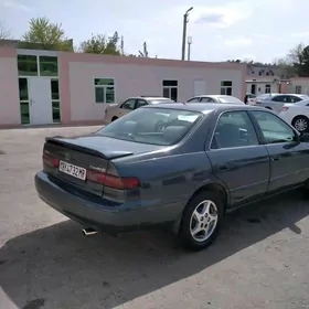 Toyota Camry 1999