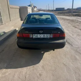 Toyota Camry 2001