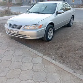 Toyota Camry 2001