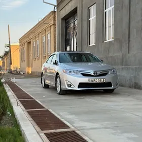 Toyota Camry 2013