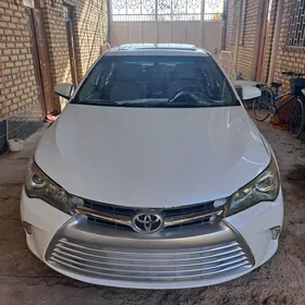 Toyota Camry 2017