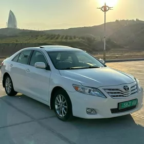 Toyota Camry 2011