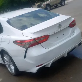 Toyota Camry 2018