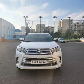 Toyota Highlander 2019