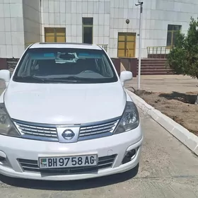 Nissan Versa 2008