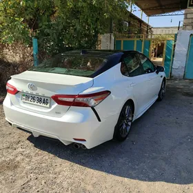 Toyota Camry 2018