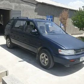 Mitsubishi Chariot 1995