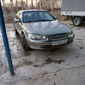 Toyota Camry 2001