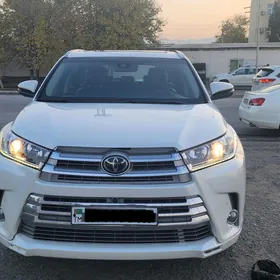 Toyota Highlander 2018