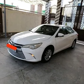 Toyota Camry 2017