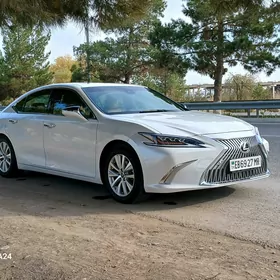 Lexus ES 350 2019