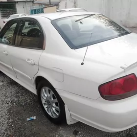 Hyundai Sonata 2002