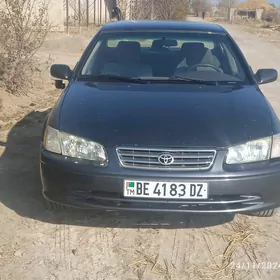 Toyota Camry 2000