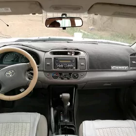 Toyota Camry 2004