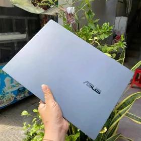 Asus ZenbookOLED/Ultra5/512GB