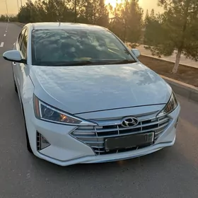 Hyundai Elantra 2019