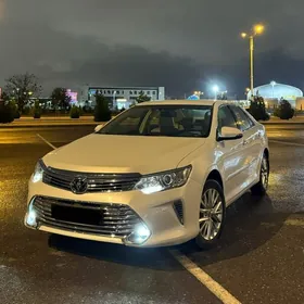 Toyota Camry 2015