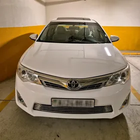 Toyota Camry 2014