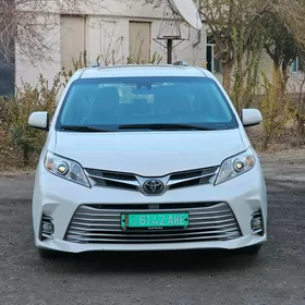 Toyota Sienna 2018