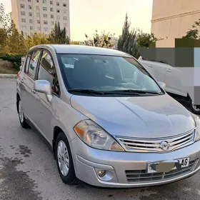 Nissan Versa 2011