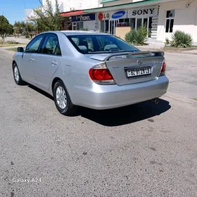 Toyota Camry 2004