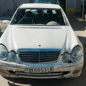 Mercedes-Benz E320 2003