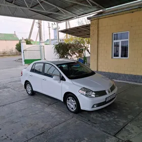 Nissan Versa 2010