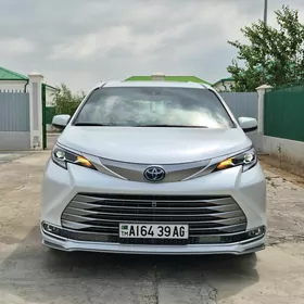 Toyota Sienna 2022