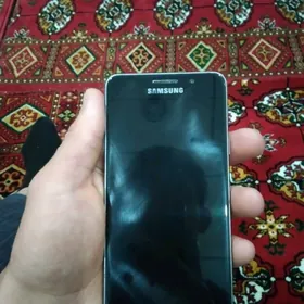 Samsung A3 (2016)