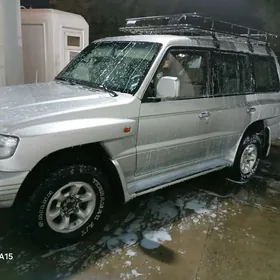 Mitsubishi Pajero 1997