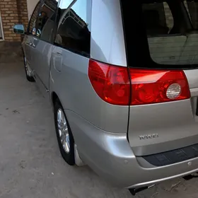 Toyota Sienna 2008