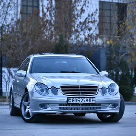 Mercedes-Benz E320 2003