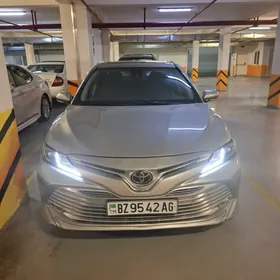 Toyota Camry 2018