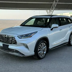 Toyota Highlander 2022