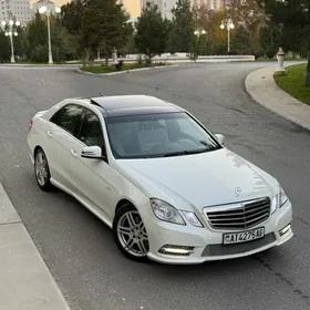 Mercedes-Benz E-Class 2010